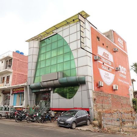 Oyo 45398 Kunal Hotel Etāwah Buitenkant foto