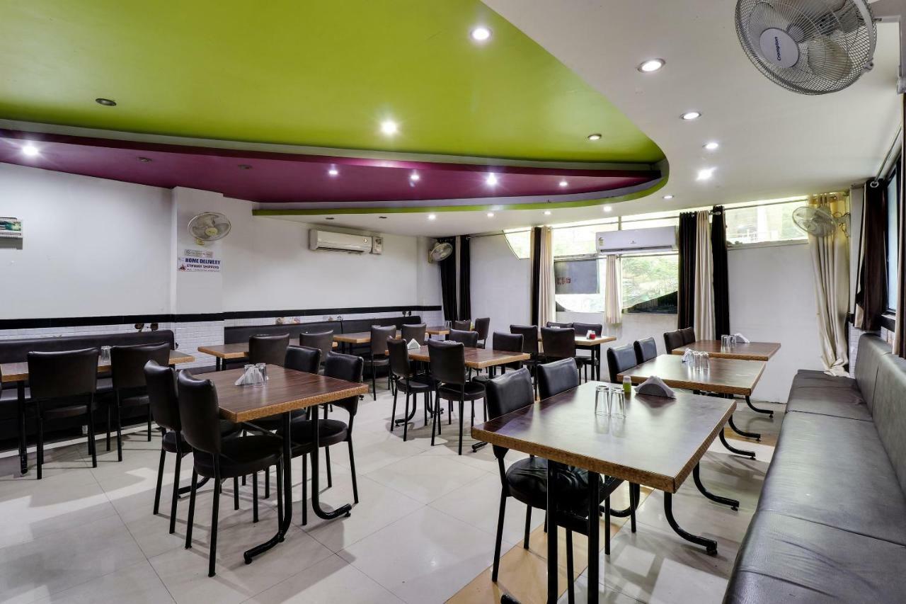 Oyo 45398 Kunal Hotel Etāwah Buitenkant foto